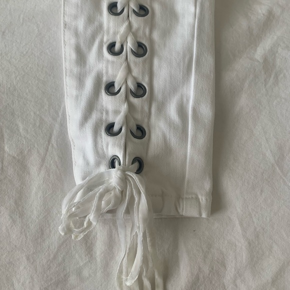 White Lace-Up Jeans - Picture 4 of 5